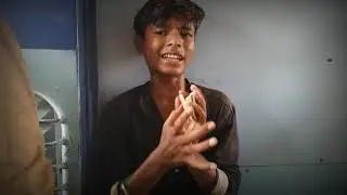 Sanam re sanam re by indian boy in train | awesome | arjit singh |