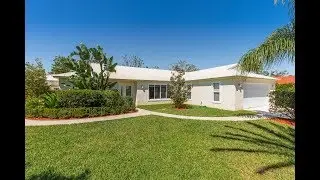 8524 SE Seagrape Way, Hobe Sound, FL 33455