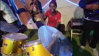 Skiza ngoma ya kimangu song- waiyu live on stage 