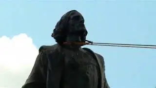 Christopher Columbus statue taken down by protesters at Minnesota State Capitol