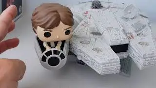 Pr&eacute;sentation en Fran&ccedil;ais Funko Pop Star Wars Han Solo with Millenium Falcon #321