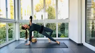 30-minute All-Levels Vinyasa Yoga Flow with Rachel