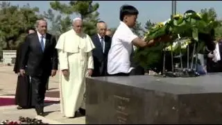Pope Visits Holy Sites to Cap Mideast Trip