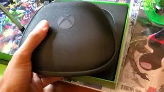 Unboxing the Series 2 Xbox One Elite Controller/// this thing Has Pro written All over It!