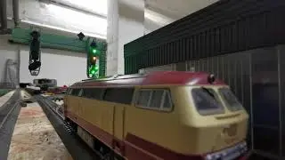 Modellbahn 753 002 bei der Anfahrt (Probebetrieb)