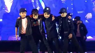 Shree Vinayak Public School Boys of UKG Pushpvihar Branch performed on 4th Annual day of School.