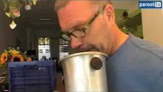 Harold Hamersma proeft 3000 wijnen voor de Wijnalmanak