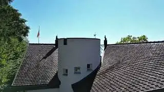 Villa with a majestic lake view in Lugnorre, Switzerland 🇨🇭🍇🏰