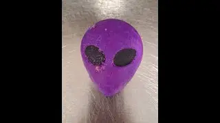 Lush Cosmetics ASMR Alien Bubble Bar Cutting