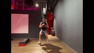 Reactive Single Arm Broad Toss