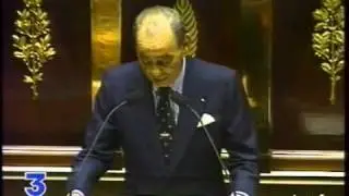 توثر في البرلمان الفرنسي خلال زيارة للحسن الثاني في ماي 1996