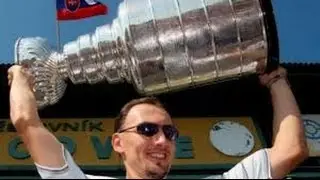 Miroslav Šatan a Stanley Cup v Jacovciach