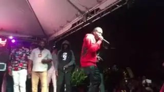 Mavado performs Popcaan diss track live for the first time on a stage