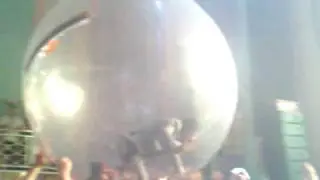 Space Bubble - Flaming Lips 11/11/09 The Troxy, London