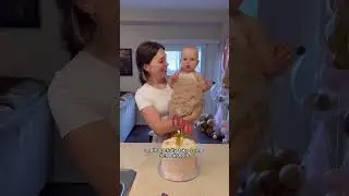 Видеоблог о первом дне рождения 🎉 последний ребенок, ножки-кексы и попытка съесть подарки 🤭🎉