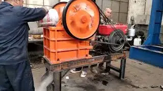 Jaw crusher test driven by diesel engine