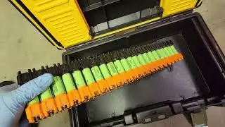 12V battery pack from 22x3 LiOn 18650 cells and VRUZEND kit vs DEWALT BOX