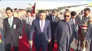 Minister for Privatization & Board of Investment warmly received The PM of Kazakhstan at the airport