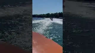 1972 Correct Craft Martinique in the Parade lap - 2022 #vintageboating #correctcraft #nautique