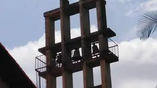 Campanas - Suena al mediodía  para el Angelus