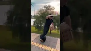 😐