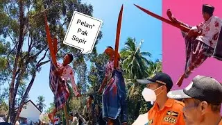 barisan karnaval paling viral tertembus bambu runcing