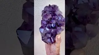 Видео до и после чистки кластера кристаллов аметиста от Khushall Fine Minerals в Instagram! #шорты