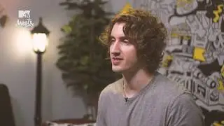 Getting To Know Dean Lewis (MTV Meets)