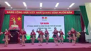 DÂN VŨ: NHỮNG MẦM NON TRÊN ĐÁ