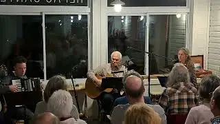 Jean Marcaurelle à la boîte à chanson du café Monfort  /   Cette nuit