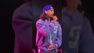VillaBanks sings Capo Plaza's part of 