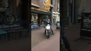 Ducati Caf&eacute;racer with an amazing sound!