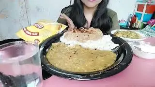 Eating lauki chana daal,rice with Tori sabzi and paratha,chips || Indian food mukbang ASMR