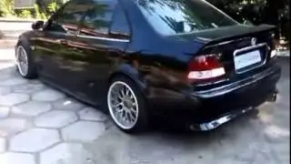 Zmodyfikowany samoch&oacute;d Honda City VTEC Type Z Turbo