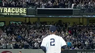 BAL@NYY: Jeter takes the field for final time