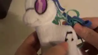 REViEW OF MLP:FiM DJ PON 3/ViNYL SCRATCH PLUSH ANiMAL TOY