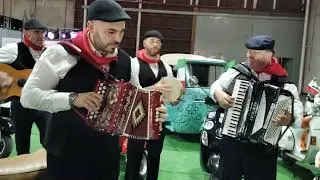 Festa popolare - organetto fisarmonica chitarra e tamburello - tarantella alla vespa - ARGENTINA