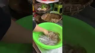 Fried seafood with pepper #eating #trip #shorts #yummy #youtubeshorts #nature #seafood#travel