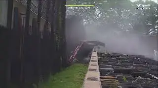 LUIS GASTALDI CRASHES INTO THE GRANDSTAND - Top Race in Buenos Aires