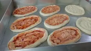 How to make mini pizza/ blueberry cheese/sausage cheese/ tuna/ trending by Rmdbakerking 