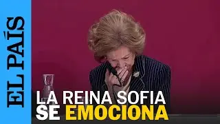 La REINA SOFÍA rompe a llorar en un acto de la Universidad Camilo José Cela con Lora-Tamayo |EL PAÍS