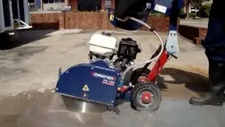 Petrol Floor Saw Concrete Cutting Demonstration