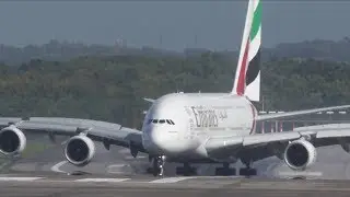Airbus A380 almost loses control after crosswind landing