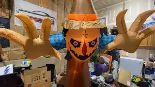Hunched inflatable Scarecrow Unboxing, Inflation & Review Sold Exclusively at Wal-Mart Gemmy