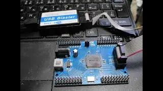 USB BlasterでMAX II EPM240のプログラミング。Quartus II Webエディションをインストールして使いました。