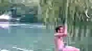 Ferella e il tuffo dalla liana nel lago di Sinizzo