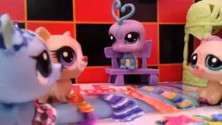 Macaroon man ep.1 save the town