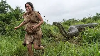 Millions Years Ago: Woman Attacked by A  Giant Python and served by a Superhero hunter