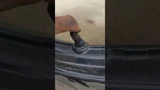 How to identify tubeless or tube tyre best trick/tubeless tyre vs tube tyre bike#shortvideo #bike