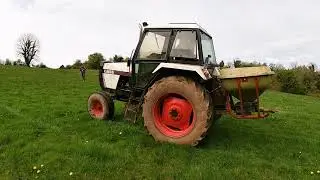 David Brown Case 1494 Spreading Fertiliser | April 2021 (2)